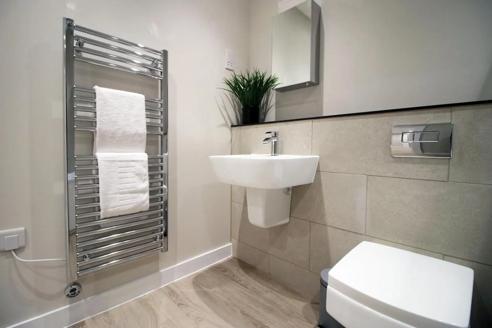 Casa 1 - Cardiff Bay - 2 Bed Apartment W/ Parking 英国