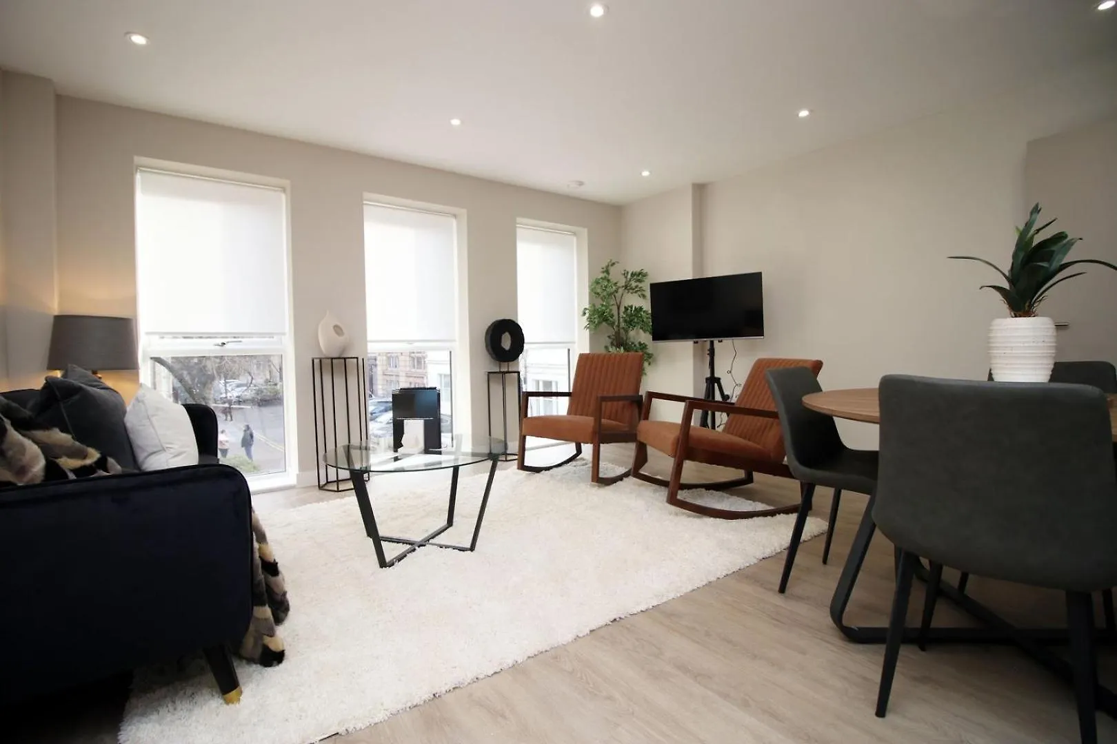 Casa 1 - Cardiff Bay - 2 Bed Apartment W/ Parking
